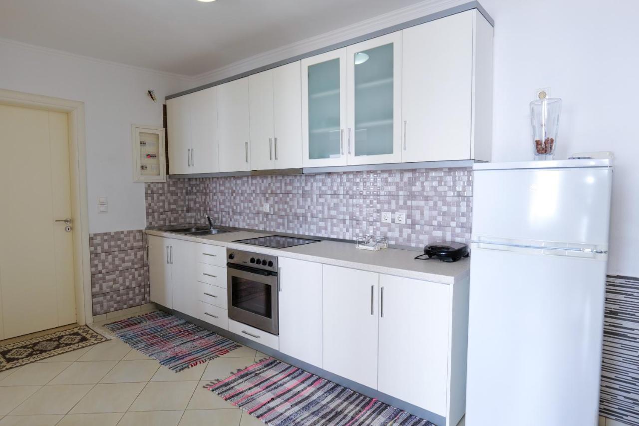 מלון Lukovë Duka'S House מראה חיצוני תמונה