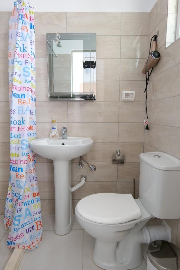 מלון Lukovë Duka'S House מראה חיצוני תמונה