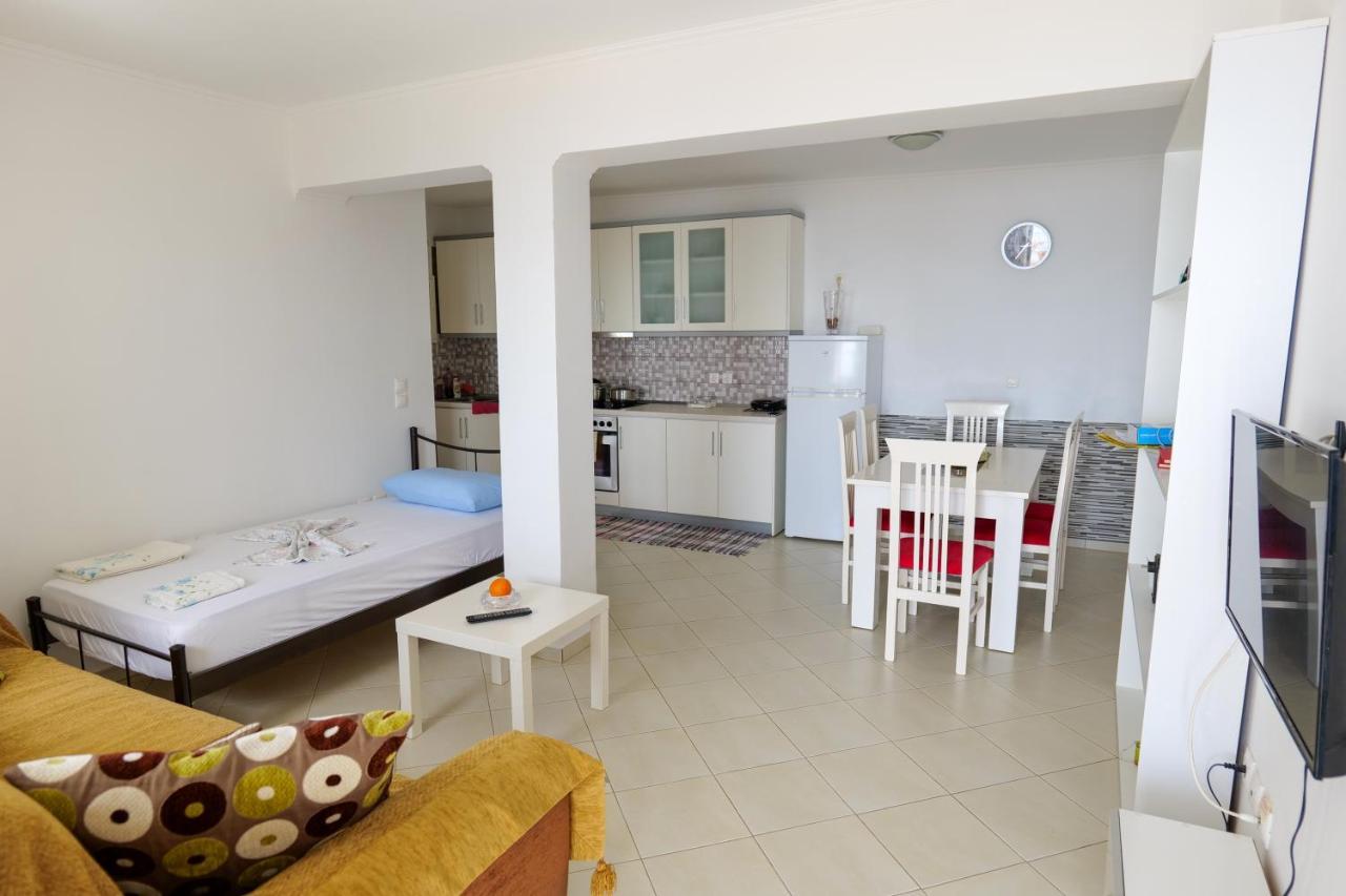 מלון Lukovë Duka'S House מראה חיצוני תמונה